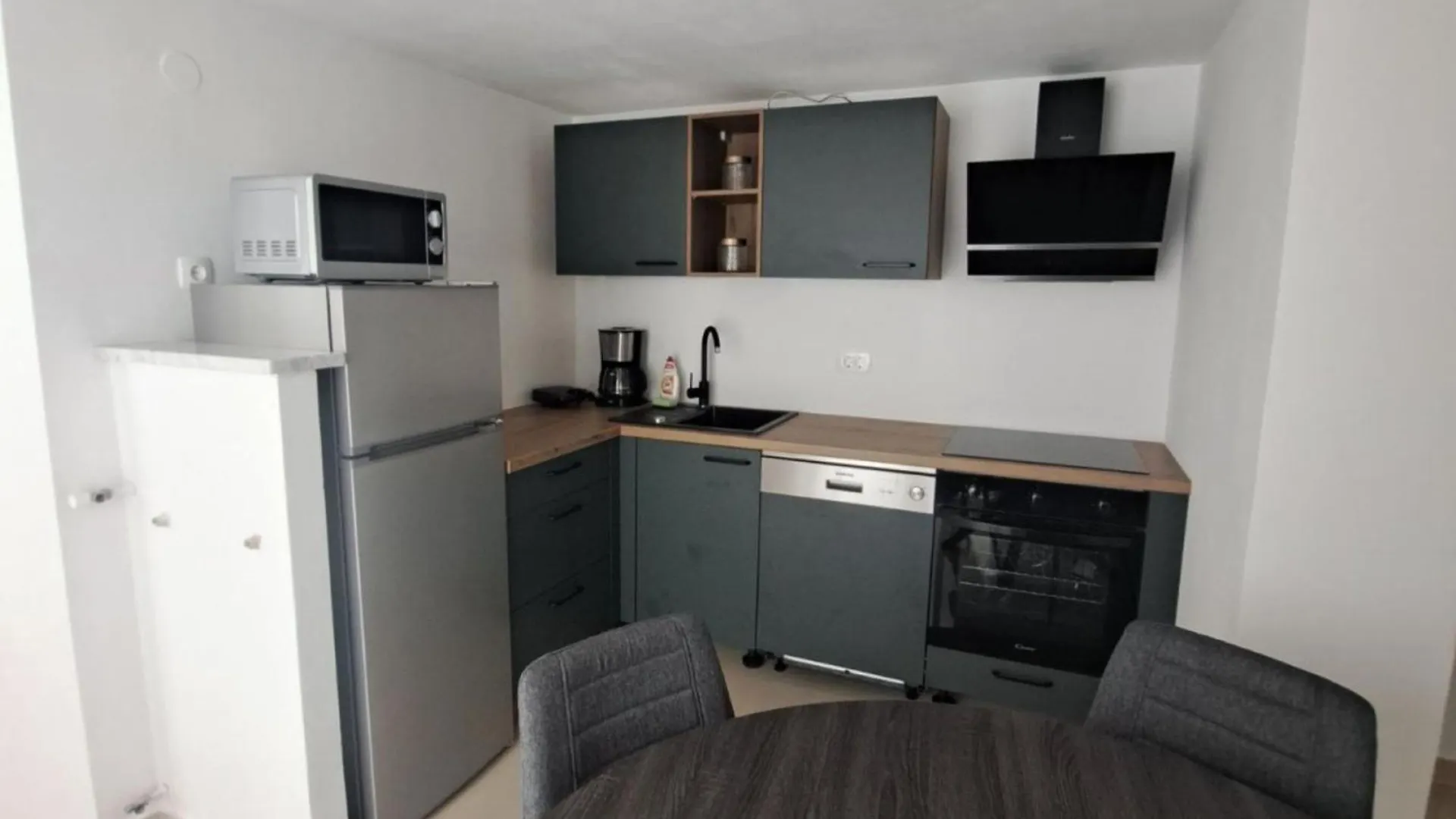 Elegant Brsec Apartments With Sea View 0*,