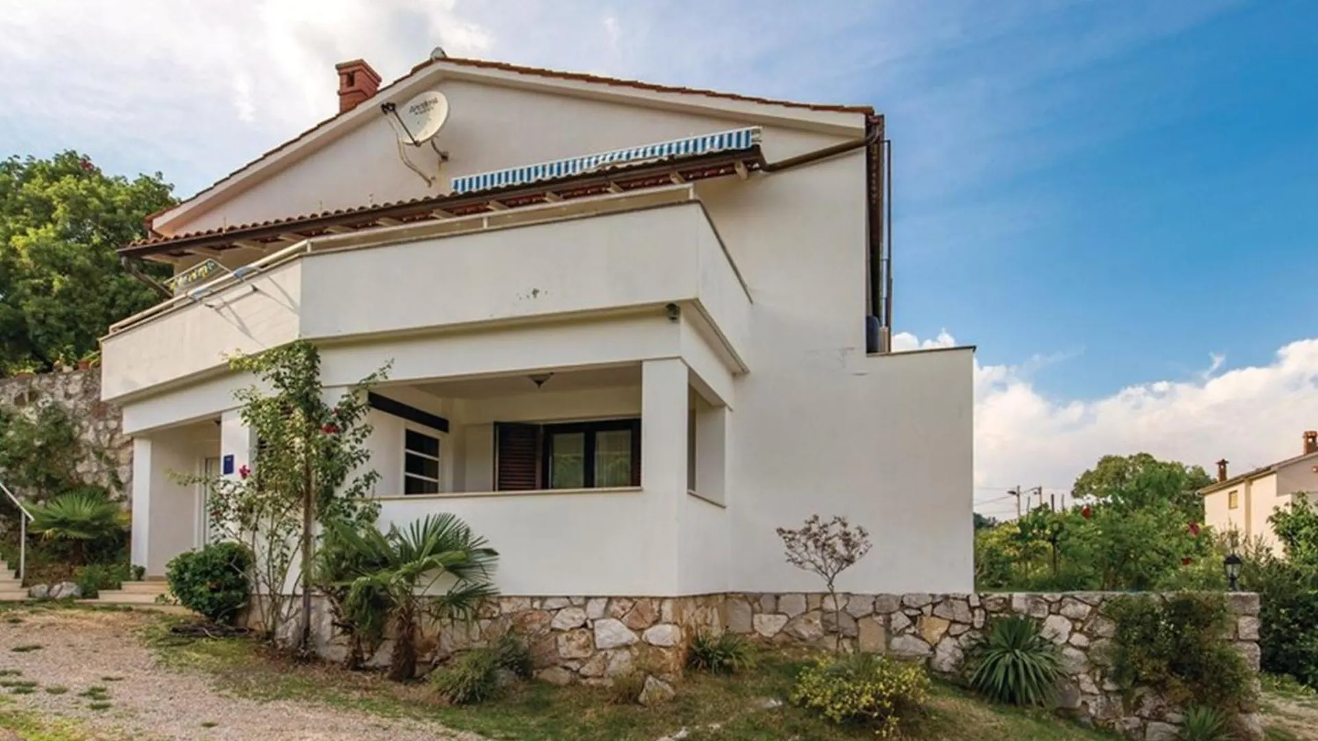 Elegant Brsec Apartments With Sea View